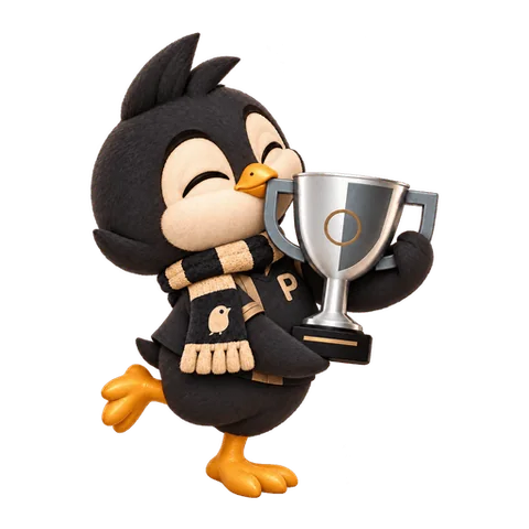 Mascota de Piqo con el trofeo de LaLiga
